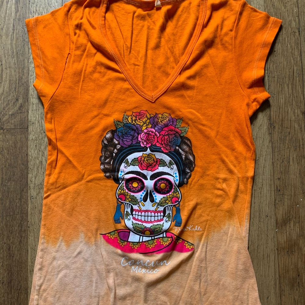 Sugar skull vneck! Worn twice.